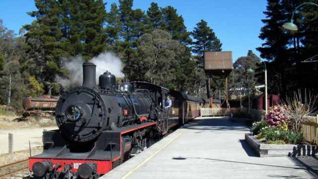 icciepok | Heritage Railway at Zig Zag Railway: Experiencing history on the Zig Zag Railway.